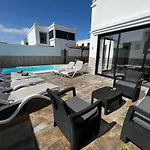 Fashion Vivalavida, Private Pool X Parking Villa