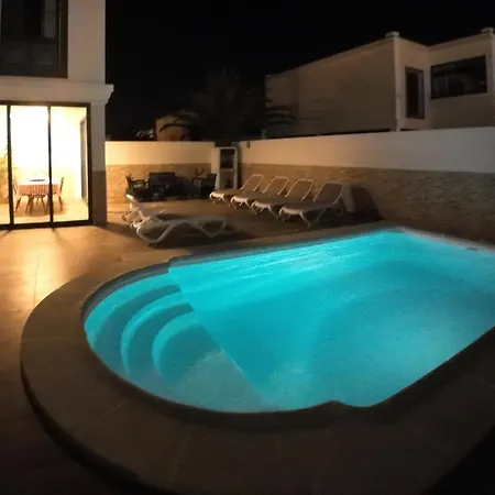 Fashion Vivalavida, Private Pool X Parking Playa Blanca (Lanzarote)