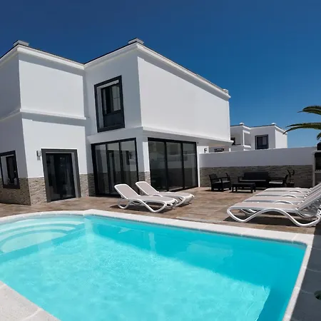 Fashion Vivalavida, Private Pool X Parking Playa Blanca (Lanzarote)