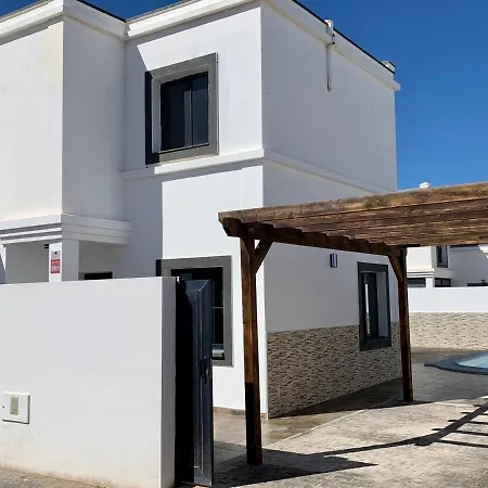 Fashion Vivalavida, Private Pool X Parking Vila