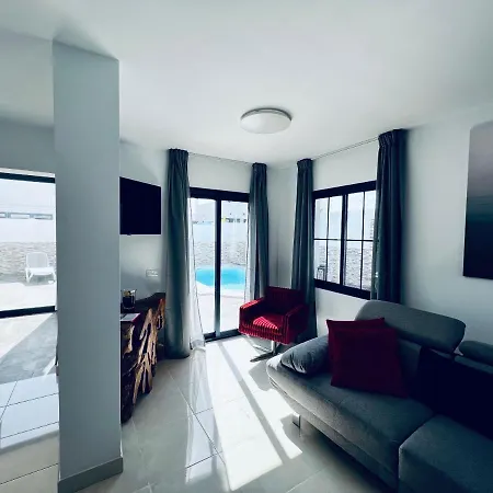 Fashion Vivalavida, Private Pool X Parking Playa Blanca (Lanzarote)