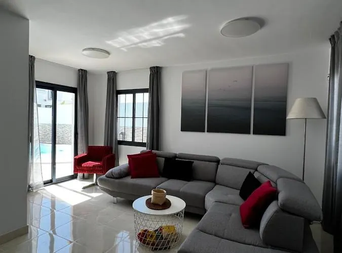 Fashion Vivalavida, Private Pool X Parking Playa Blanca (Lanzarote)