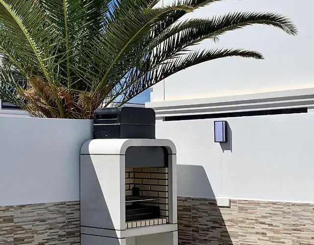 Fashion Vivalavida, Private Pool X Parking Villa Playa Blanca (Lanzarote)